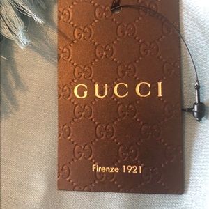 BEAUTIFUL Gucci shawl/scarf